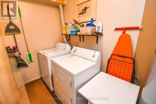 104 - 25 Meadow Lane, Barrie (Ardagh), ON - Indoor Photo Showing Laundry Room