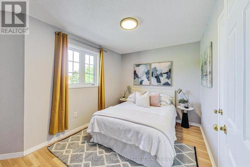 99 Holly Meadow Road, Barrie, ON - Indoor Photo Showing Bedroom