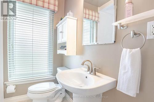 31 Coniston Avenue, Brampton (Northwood Park), ON - Indoor Photo Showing Bathroom