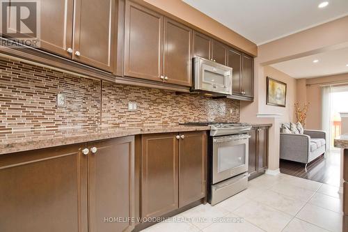 10 Davenhill Road, Brampton, ON - Indoor Photo Showing Kitchen