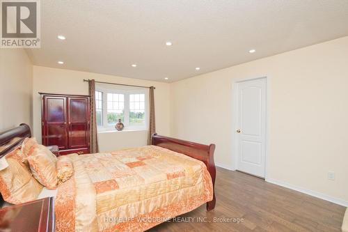 10 Davenhill Road, Brampton, ON - Indoor Photo Showing Bedroom