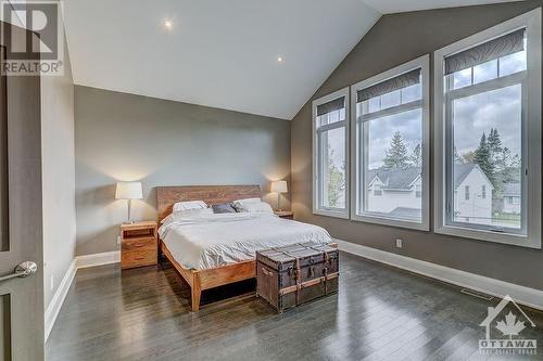 1601 Kingsdale Avenue, Ottawa, ON - Indoor Photo Showing Bedroom