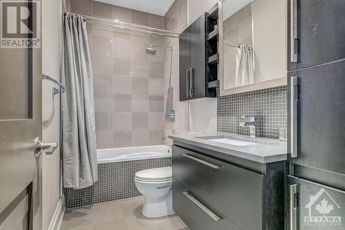 1601 Kingsdale Avenue, Ottawa, ON - Indoor Photo Showing Bathroom