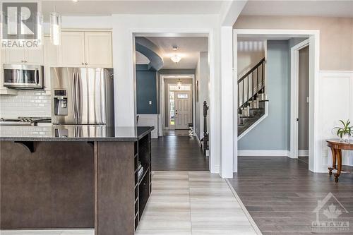 200 Dutchmans Way, Ottawa, ON - Indoor Photo Showing Kitchen