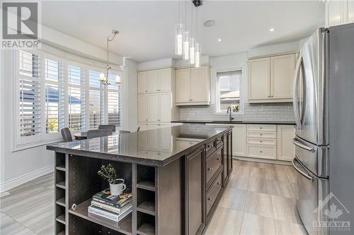 200 Dutchmans Way, Ottawa, ON - Indoor Photo Showing Kitchen With Upgraded Kitchen