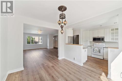 284 Selby Avenue, Ottawa, ON - Indoor Photo Showing Kitchen