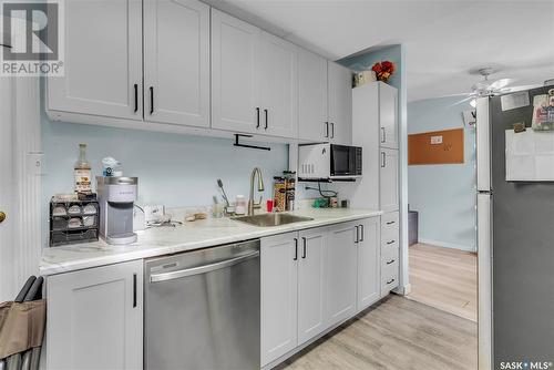 511 I Avenue N, Saskatoon, SK - Indoor Photo Showing Kitchen