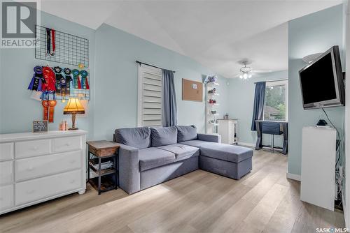 511 I Avenue N, Saskatoon, SK - Indoor Photo Showing Living Room