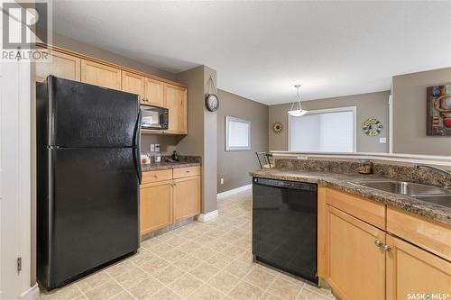 943 Gull Road, Regina, SK - Indoor Photo Showing Kitchen