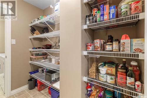 943 Gull Road, Regina, SK - Indoor With Storage