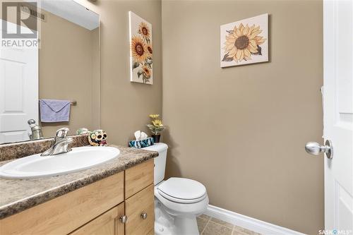 943 Gull Road, Regina, SK - Indoor Photo Showing Bathroom