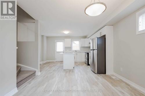 89 - 7768 Ascot Circle, Niagara Falls, ON - Indoor Photo Showing Kitchen