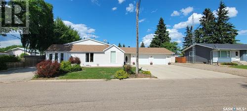 425 6Th Avenue E, Unity, SK - Outdoor With Facade