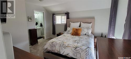 425 6Th Avenue E, Unity, SK - Indoor Photo Showing Bedroom