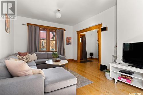 1915 Toronto Street, Regina, SK - Indoor Photo Showing Living Room