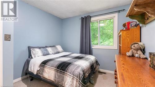 105 Boundary Road, Chatsworth, ON - Indoor Photo Showing Bedroom