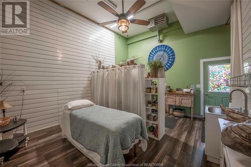 128 Talbot Street South, Essex, ON - Indoor Photo Showing Bedroom