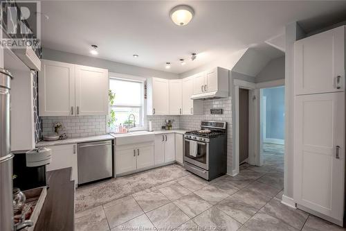 128 Talbot Street South, Essex, ON - Indoor Photo Showing Kitchen