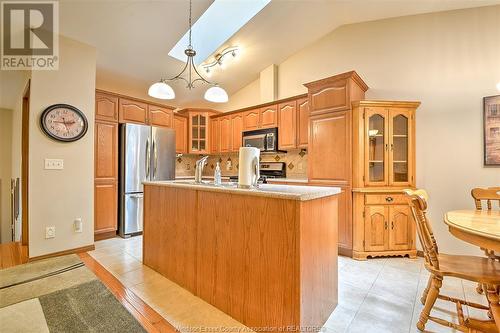 60 Tofflemire Court, Amherstburg, ON - Indoor Photo Showing Kitchen