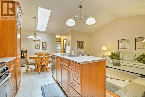 60 Tofflemire Court, Amherstburg, ON - Indoor Photo Showing Kitchen With Double Sink