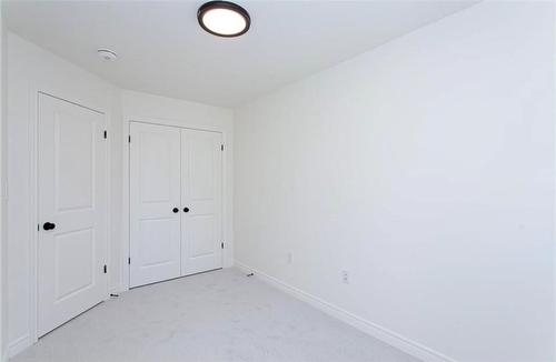 730 Knox Avenue, Hamilton, ON - Indoor Photo Showing Other Room