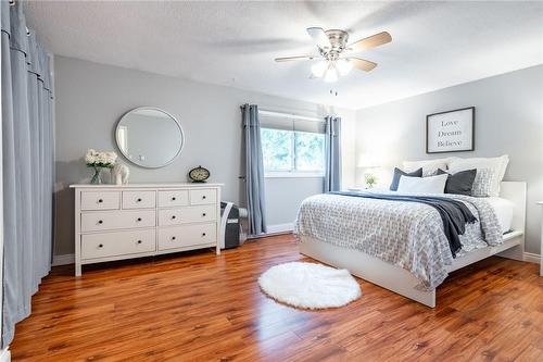 5029 Pinedale Avenue Unit# 64, Burlington, ON - Indoor Photo Showing Bedroom