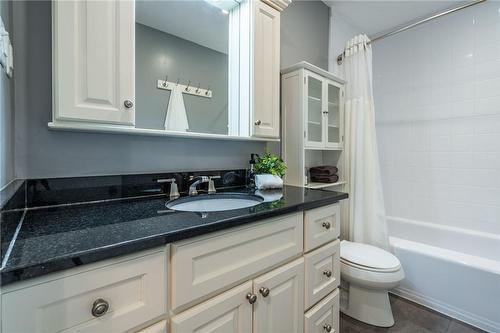 5029 Pinedale Avenue Unit# 64, Burlington, ON - Indoor Photo Showing Bathroom