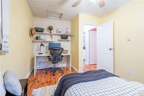 5029 Pinedale Avenue Unit# 64, Burlington, ON - Indoor Photo Showing Bedroom