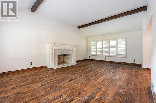 7072 Mcmillan Drive, Niagara Falls, ON - Indoor With Fireplace