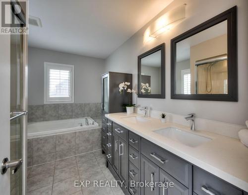 30 Fleming Crescent, Haldimand, ON - Indoor Photo Showing Bathroom