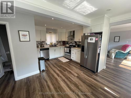 300 Cheapside Street, London, ON - Indoor Photo Showing Kitchen