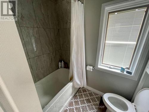 300 Cheapside Street, London, ON - Indoor Photo Showing Bathroom