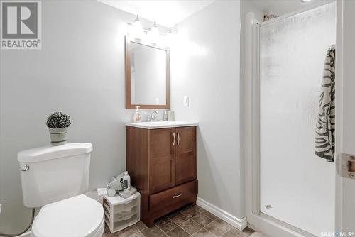 6523 Mawson Avenue, Regina, SK - Indoor Photo Showing Bathroom