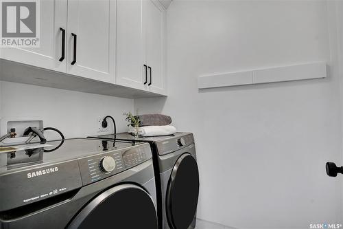 1721 Kilburn Avenue, Saskatoon, SK - Indoor Photo Showing Laundry Room