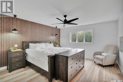 1721 Kilburn Avenue, Saskatoon, SK - Indoor Photo Showing Bedroom