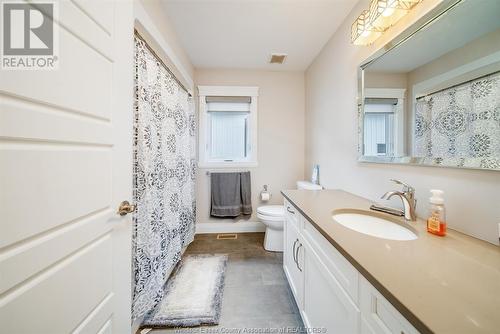 1712 Mucci, Kingsville, ON - Indoor Photo Showing Bathroom