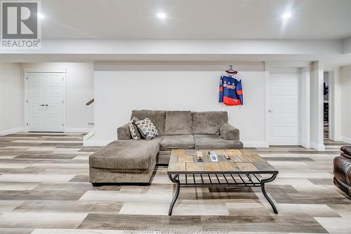 1712 Mucci, Kingsville, ON - Indoor Photo Showing Living Room