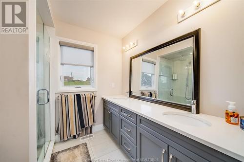 1712 Mucci, Kingsville, ON - Indoor Photo Showing Bathroom