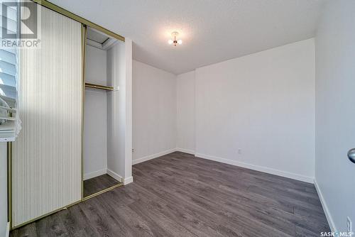 5040 10Th Avenue, Regina, SK - Indoor Photo Showing Other Room