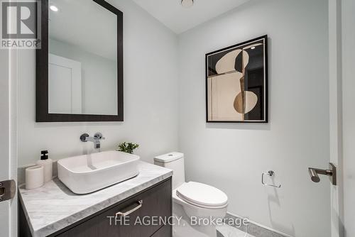 503 - 455 Wellington Street W, Toronto (Waterfront Communities), ON - Indoor Photo Showing Bathroom