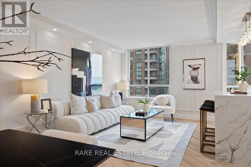 905 - 35 Finch Avenue E, Toronto, ON - Indoor Photo Showing Living Room