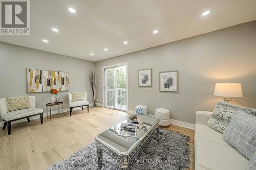 104 Shady Hollow Drive, Toronto (Milliken), ON - Indoor Photo Showing Living Room