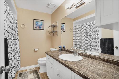 193 Tanglewood Drive, Hamilton, ON - Indoor Photo Showing Bathroom