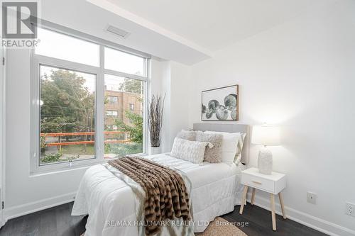 104 - 580 Kingston Road, Toronto (The Beaches), ON - Indoor Photo Showing Bedroom