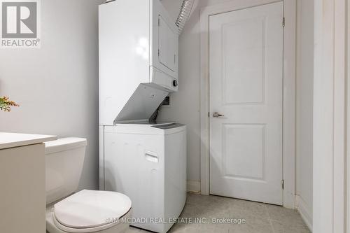 F402 - 26 Coles Avenue, Vaughan, ON - Indoor Photo Showing Laundry Room