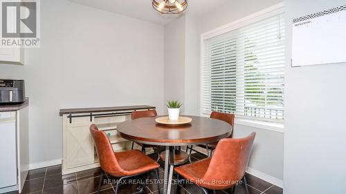 23 Wice Road, Barrie (Holly), ON - Indoor Photo Showing Dining Room