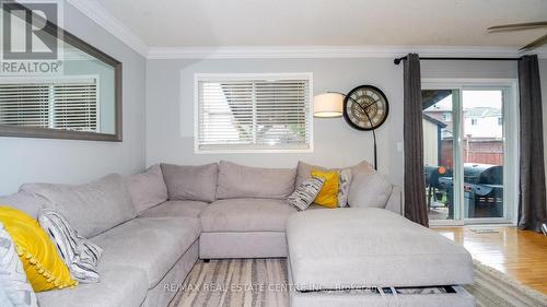 23 Wice Road, Barrie, ON - Indoor Photo Showing Living Room