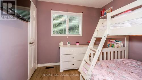 23 Wice Road, Barrie (Holly), ON - Indoor Photo Showing Bedroom