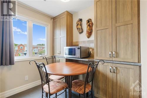 6201 Tealwood Place, Ottawa, ON - Indoor Photo Showing Dining Room