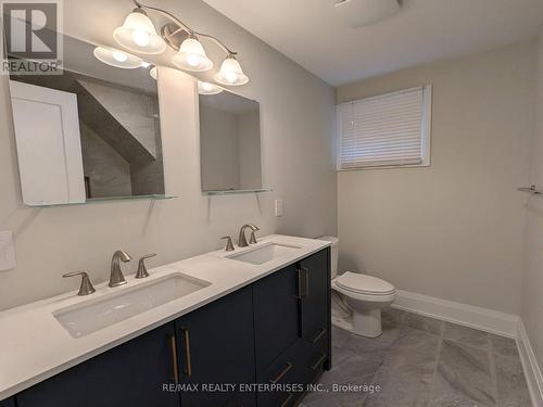 4167 Woodington Drive, Mississauga, ON - Indoor Photo Showing Bathroom